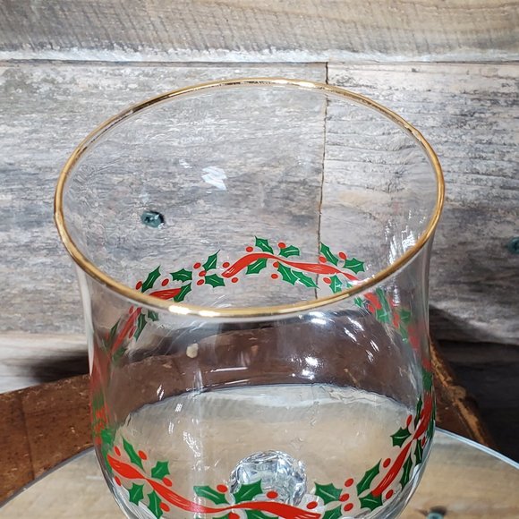 Libbey Christmas Holly Stemmed Wine Glass - Price per glass - Picture 5 of 6